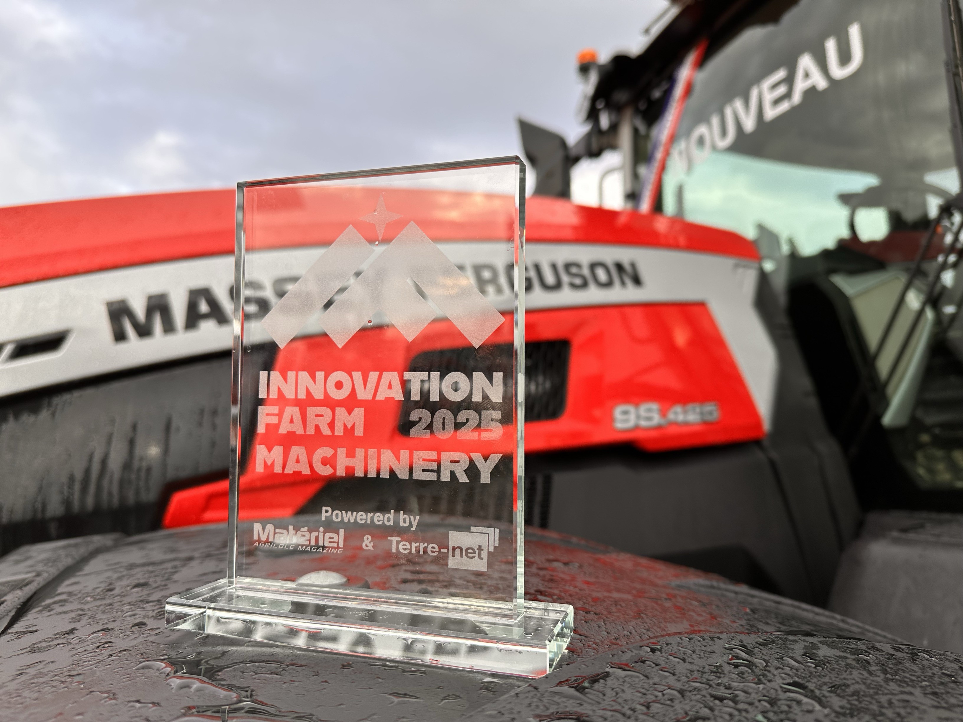 MF 9S Series wins  prestigious Innovation Farm Machinery Award