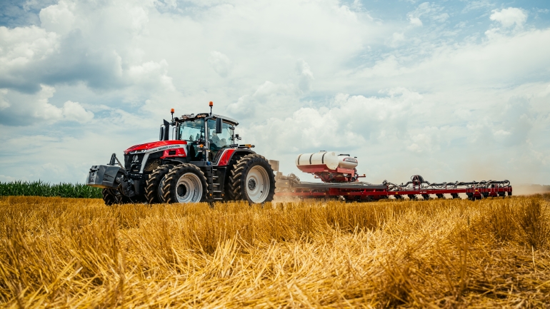 MASSEY FERGUSON 9S SERIES TRACTOR BRINGS EFFICIENCY AND DEPENDABILITY TO YOUR FARM